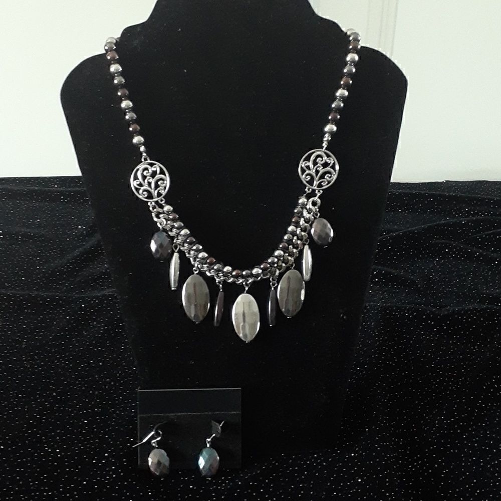 Charcoal, silver, Bronze necklace and matching pierced earrings jewelry.